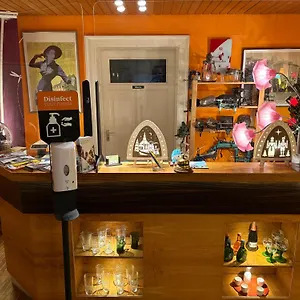 Arnold Hotel